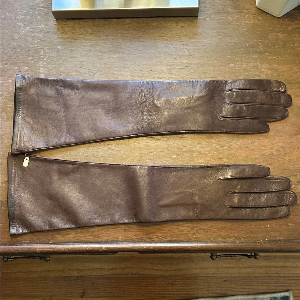 Finale Vintage Long Brown Leather Gloves - Picture 3 of 5